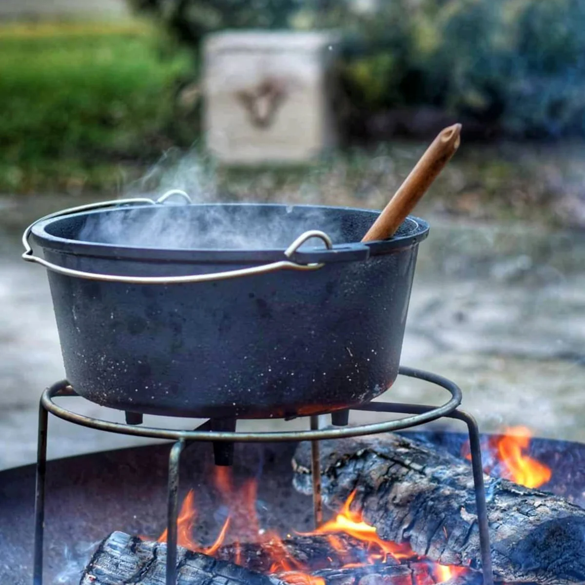 Outdoor Cast Iron Dutch Oven Kit JTPS-1384